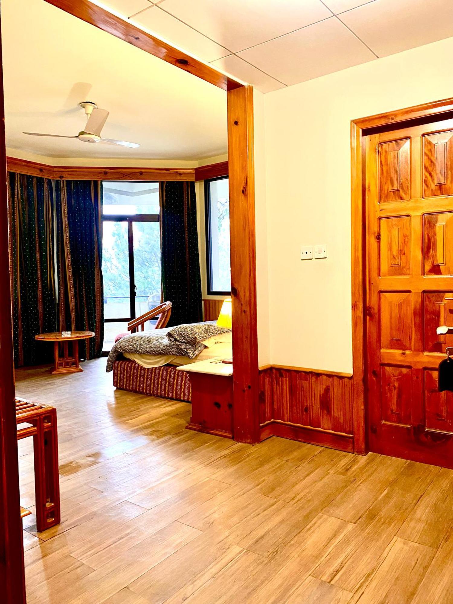 Rock City Resort Mingora Esterno foto