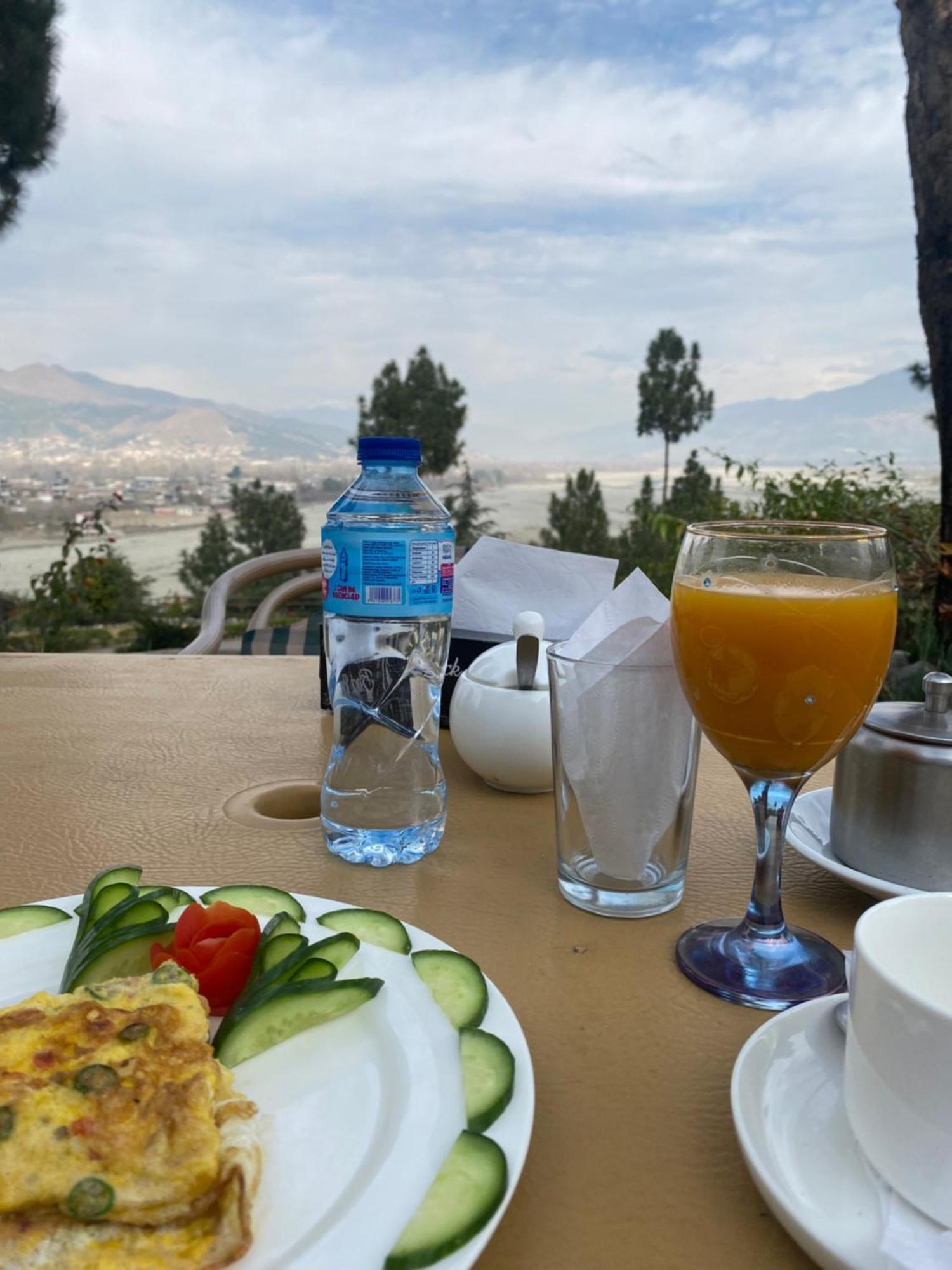 Rock City Resort Mingora Esterno foto