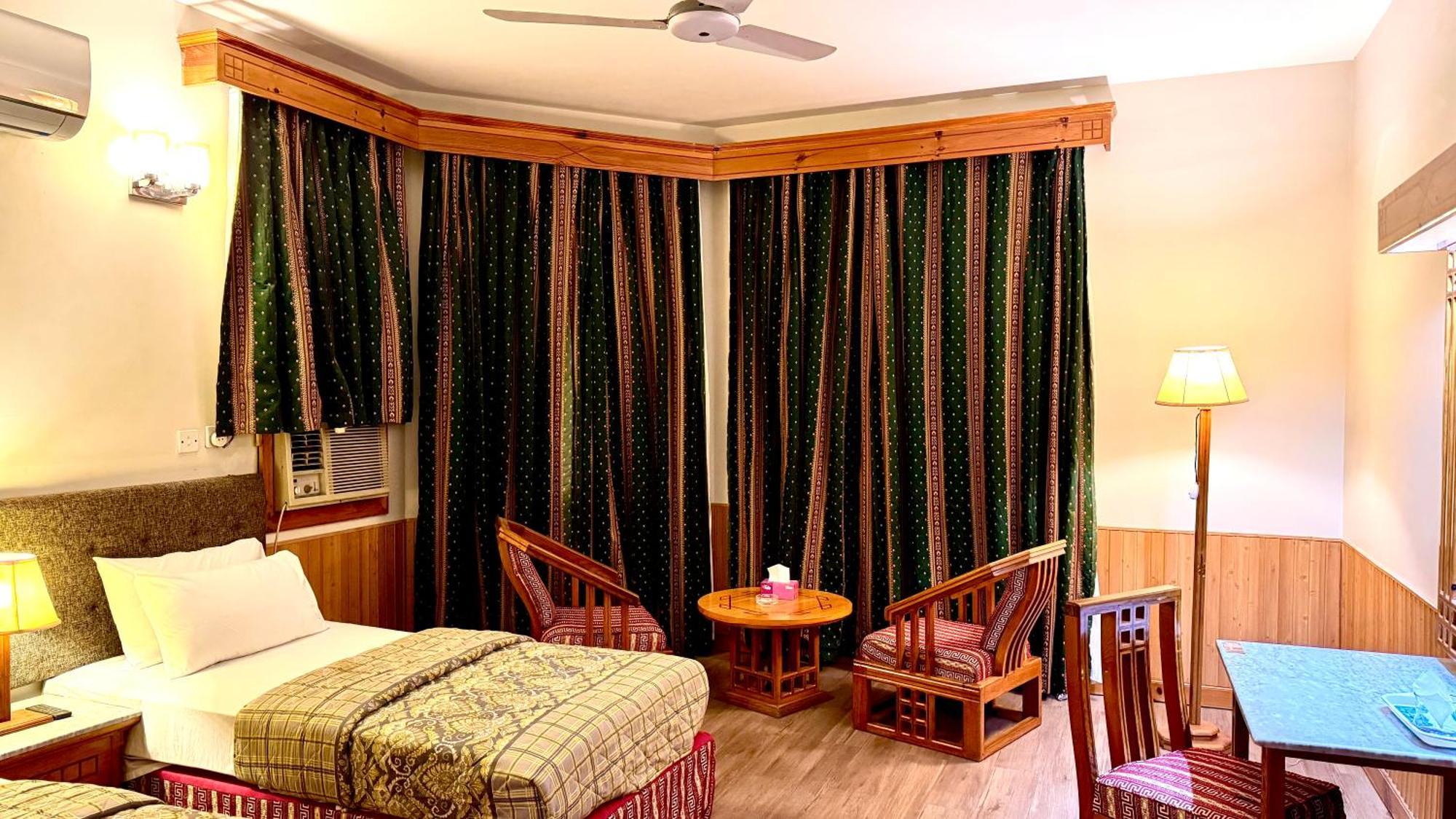 Rock City Resort Mingora Esterno foto