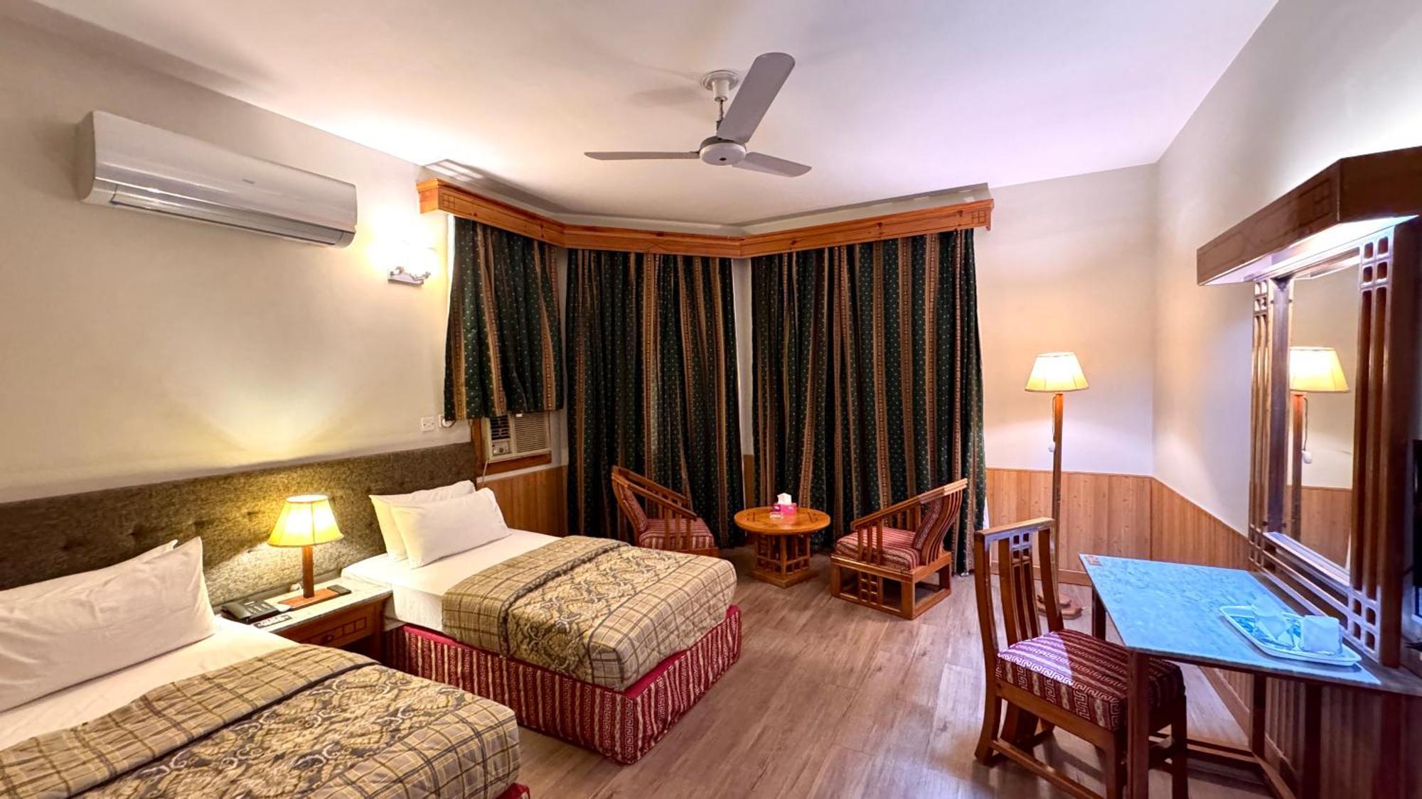 Rock City Resort Mingora Esterno foto